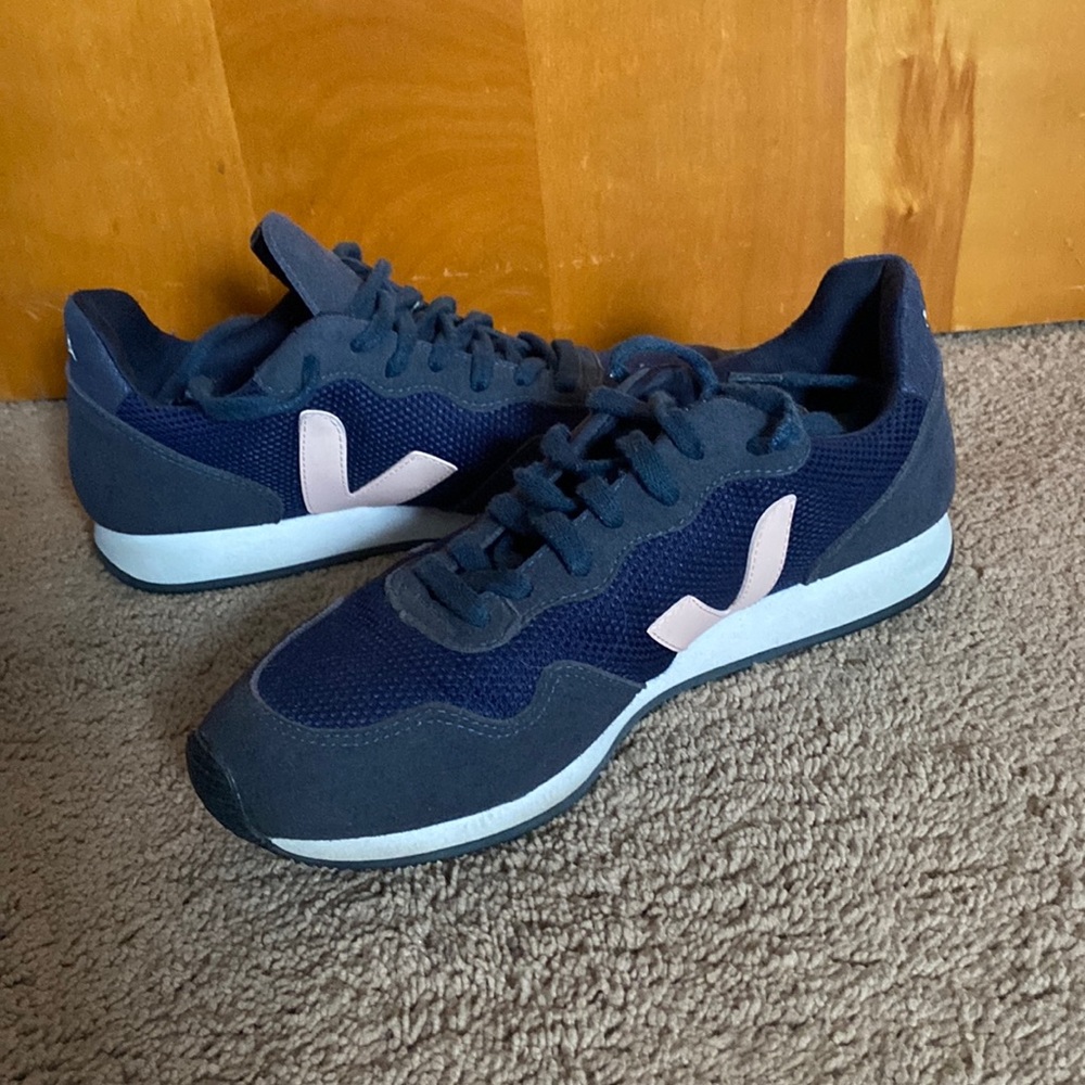 Veja navy and pink sneakers. Size 9 but could fit 8 1/2 as well. Great condition